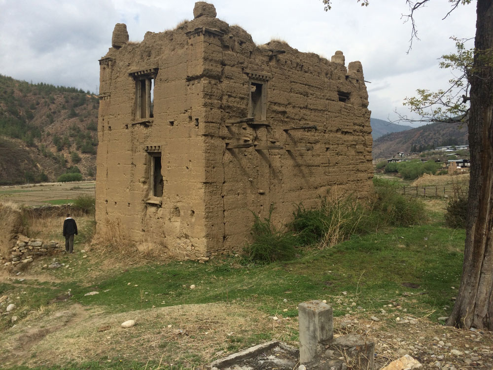 Ruin in Bhutan | Hammer & Hand