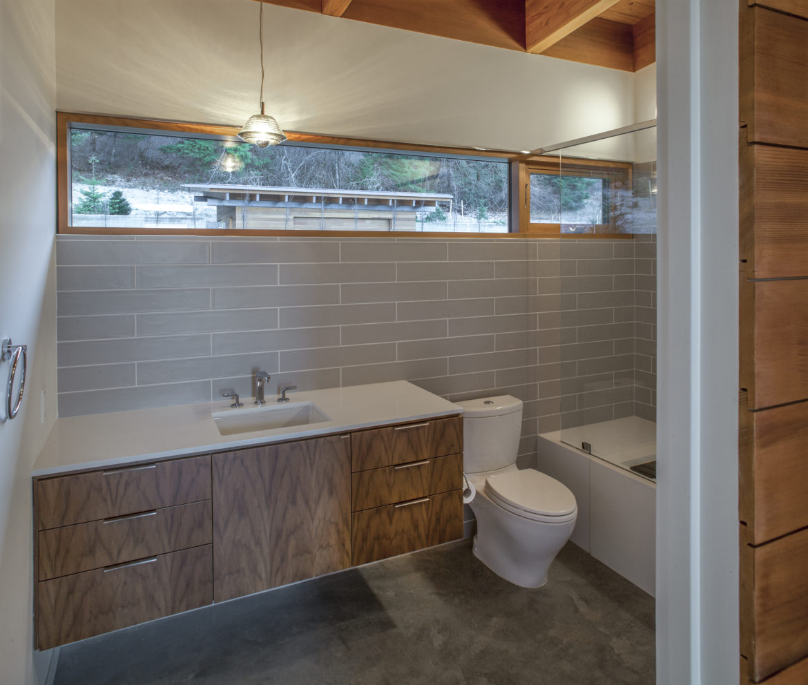 Hood River Modern | New Home Built by Portland General Contractor